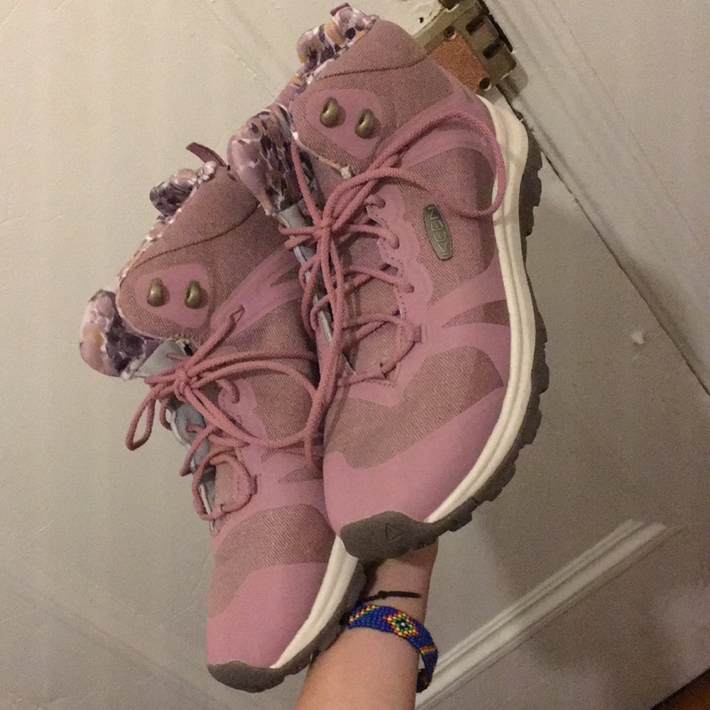 Keen rose limited edition hiking boots pink